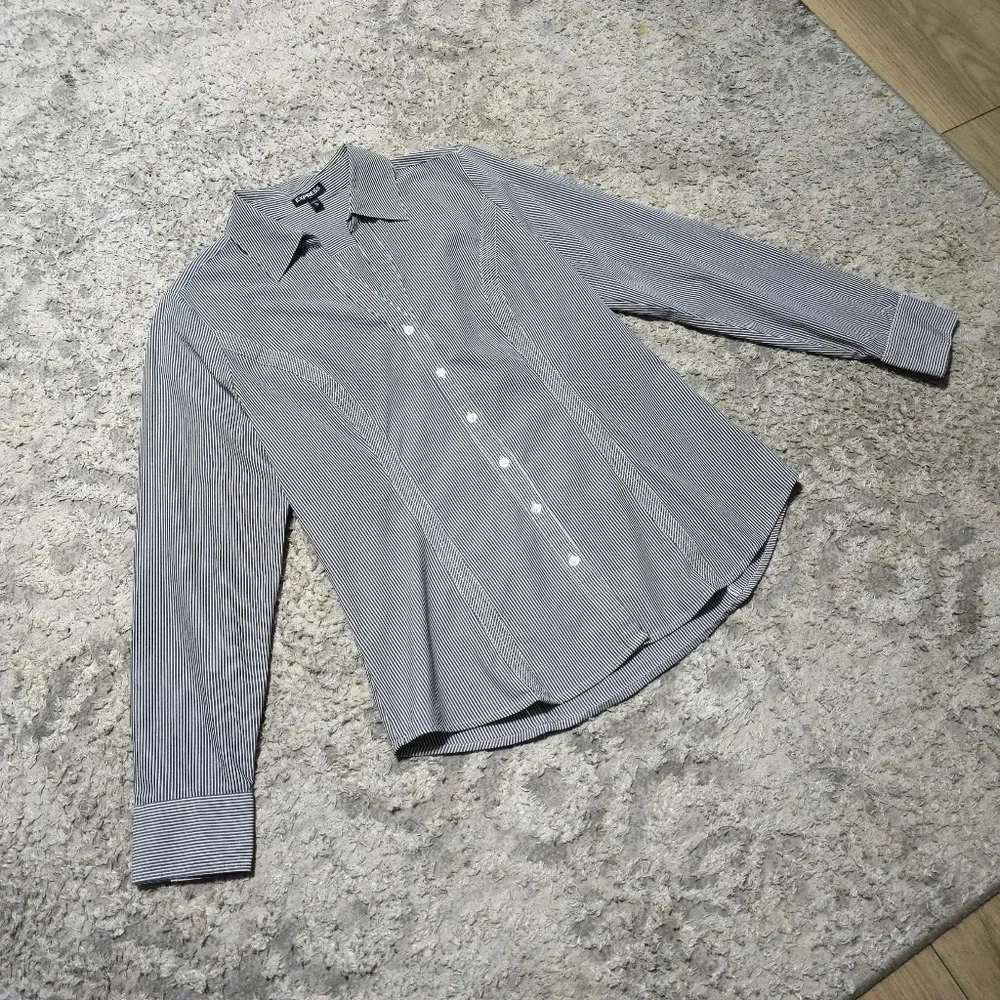✨️4/$20. Original Essential Shirt, Button Down Career Wear, Fitted Pin Stripe, M - Picture 10 of 15
